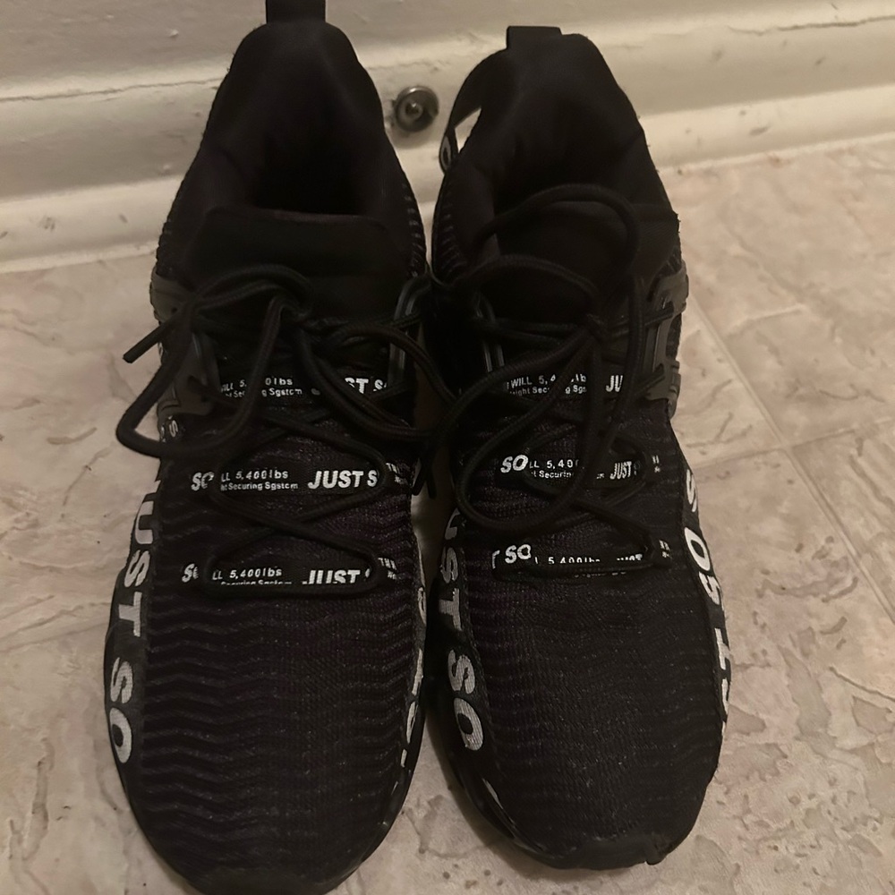 Soso sneakers